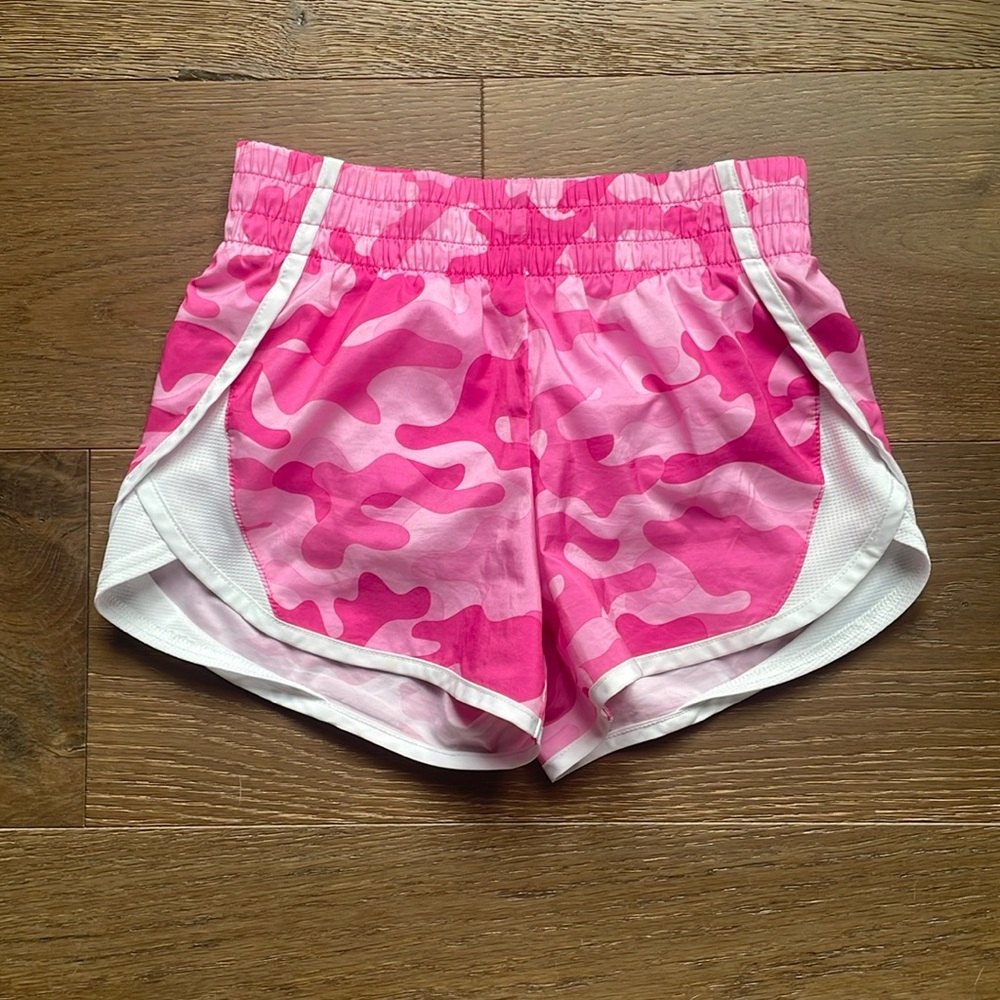 Athletic Elastic Waist Lined Pink Camo Gym Running Shorts size Medium 7 - 8